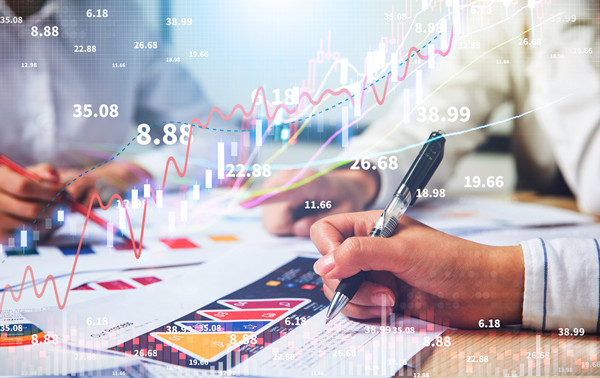 在快速變化的市場環境中，如何調整薪酬策略？