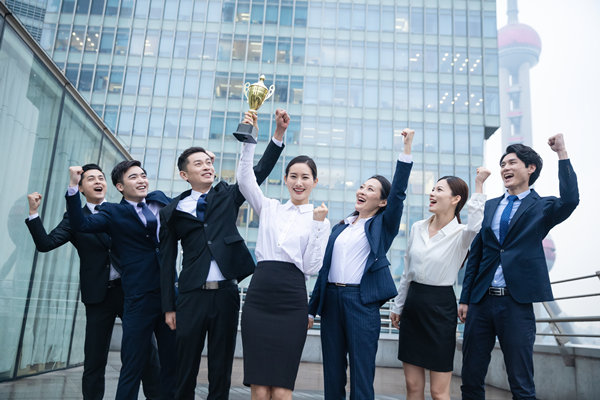 協(xié)同共進(jìn)，效能倍增：打造卓越團(tuán)隊(duì)，推動(dòng)組織發(fā)展