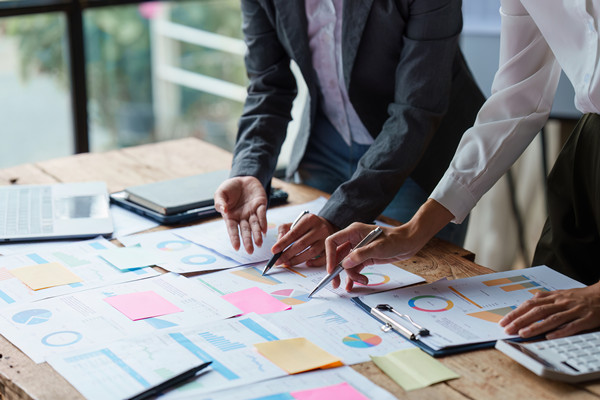 精準(zhǔn)制造業(yè)管理，提升生產(chǎn)效率，降低運(yùn)營(yíng)成本