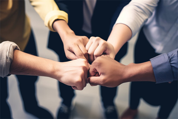 協(xié)同內(nèi)外力量，執(zhí)行經(jīng)營(yíng)計(jì)劃，共創(chuàng)企業(yè)美好明天