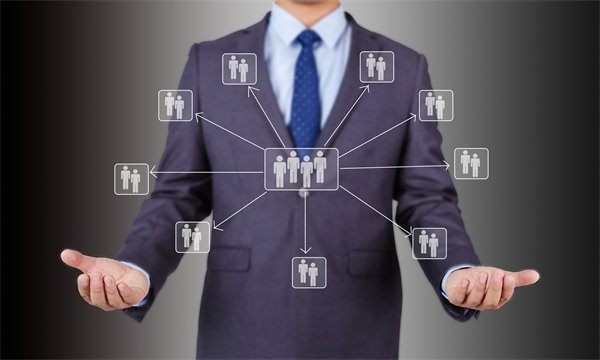 全面預(yù)算組織架構(gòu)中，屬于預(yù)算管理決策機構(gòu)的是？