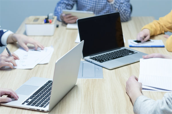 面對(duì)數(shù)字化轉(zhuǎn)型，組織規(guī)劃應(yīng)如何融入新技術(shù)元素？