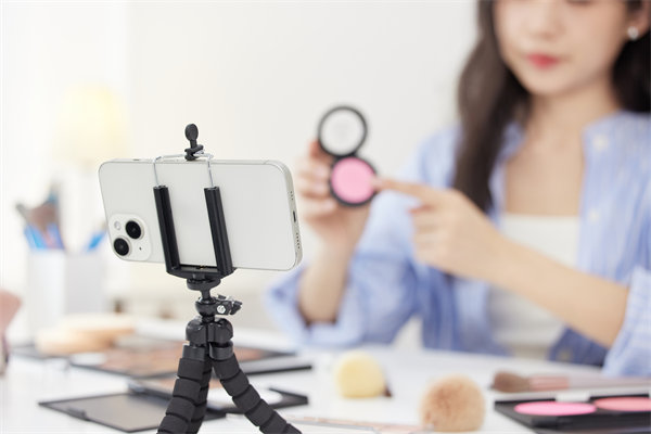 社交媒體營銷中，情感共鳴如何轉(zhuǎn)化為銷售力？