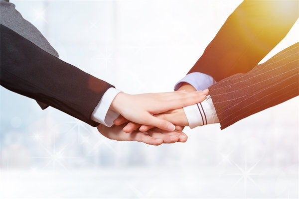 長期激勵與短期薪酬如何平衡，吸引并留住關(guān)鍵人才？