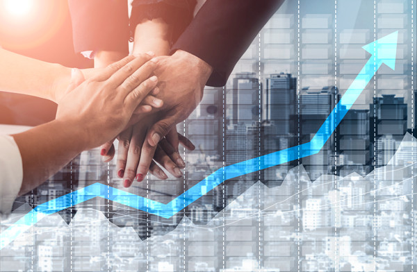 跨部門協(xié)作中，如何確保績效指標(biāo)的一致性與協(xié)同性？