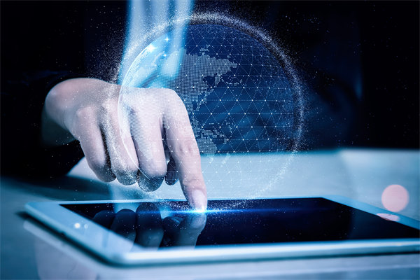 智能制造系統(tǒng)中，如何有效集成并管理多種自動化設備？