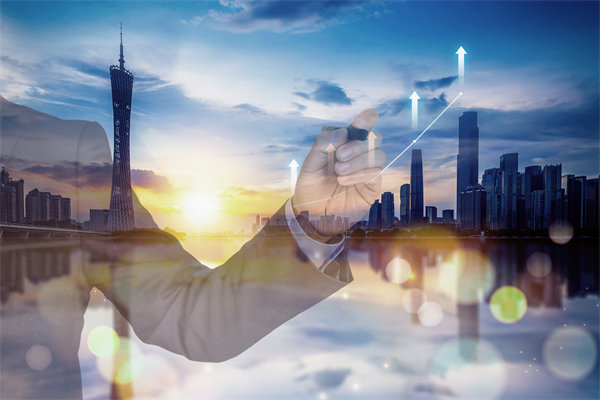 在薪酬體系設(shè)計(jì)時(shí)，應(yīng)如何考慮行業(yè)標(biāo)準(zhǔn)和市場(chǎng)變化？