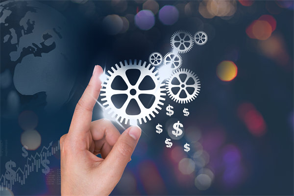 在薪酬體系設(shè)計(jì)時(shí)，應(yīng)如何考慮行業(yè)標(biāo)準(zhǔn)和市場(chǎng)變化？