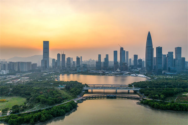 深圳集團管控咨詢公司如何助力企業(yè)實現(xiàn)高效集權與分權？