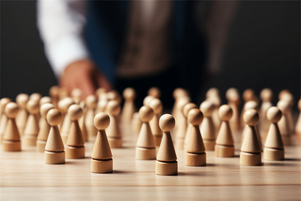 資源分配時(shí)，組織規(guī)劃如何平衡各部門需求與整體目標(biāo)？