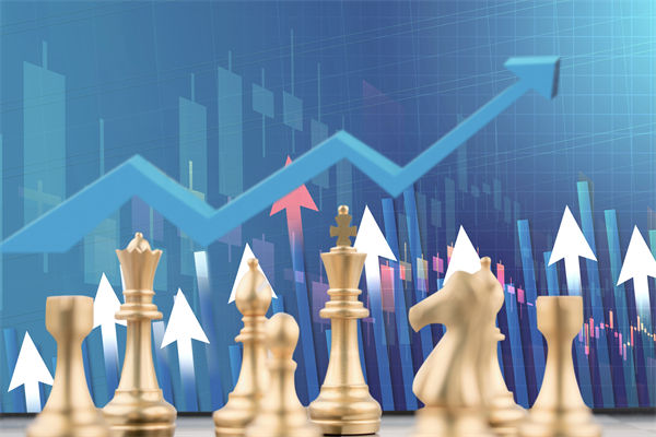 預算編制過程中，如何平衡資源需求與財務約束？