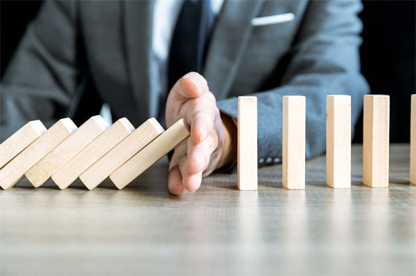 怎樣評估，年度經(jīng)營計劃的實施效果與預期是否一致？