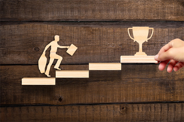 內部人才儲備不足，關鍵崗位青黃不接，人力資源如何應對？