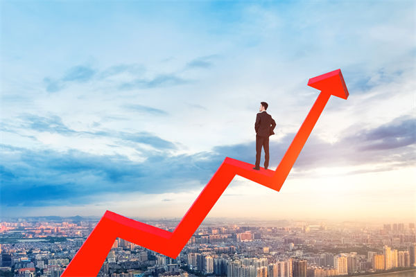 員工績效不佳，是應(yīng)該立即解雇還是給予改進機會？