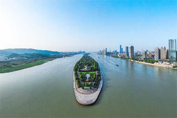 長沙戰(zhàn)略咨詢公司如何幫傳統(tǒng)企業(yè)突破發(fā)展瓶頸實現(xiàn)轉(zhuǎn)型？