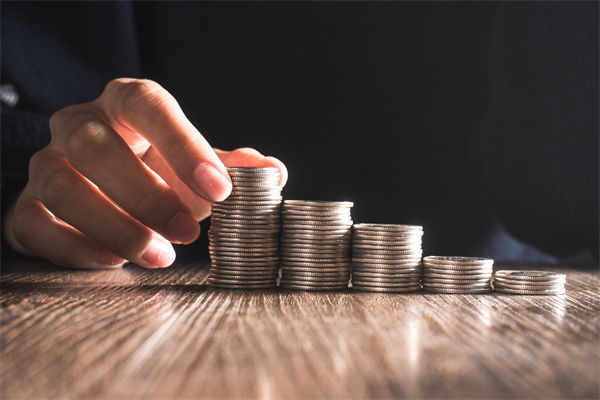 薪酬績效分析：多家大行下調存款利率，1年期下破1%