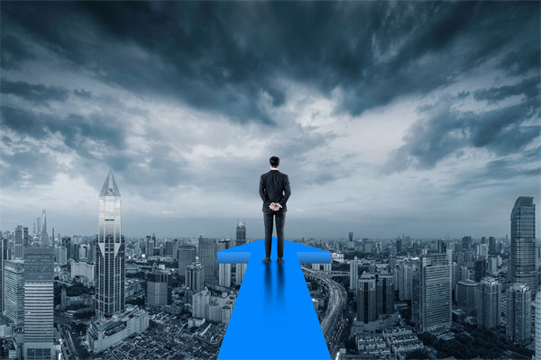 面對不確定性環境，企業如何制定靈活的戰略應對方案？