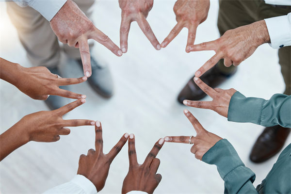 特朗普政府禁止哈佛大學(xué)招收國(guó)際生，企業(yè)文化怎么看？