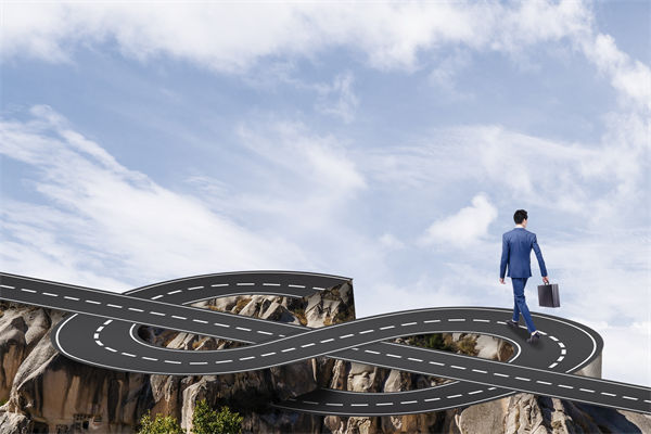 市場突變，現有戰略失效，怎么調整戰略規劃才能破局？