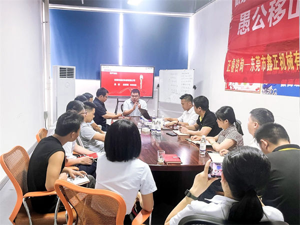 鑫正機械總經(jīng)理吳欣先生致辭