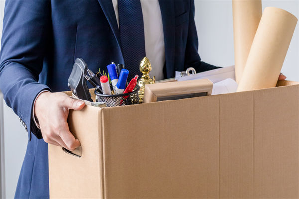 薪酬對標市場卻留不住骨干，長期機制如何設計？