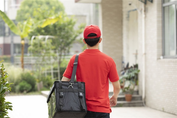 薪酬咨詢分析：公職人員兼職送外賣，紀委回應來了