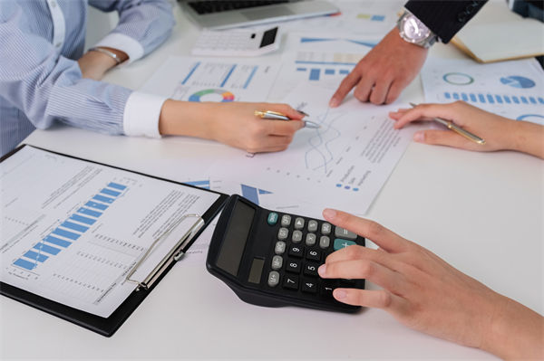 預算成紙上空談，怎樣讓數(shù)據(jù)真正驅動決策落地？