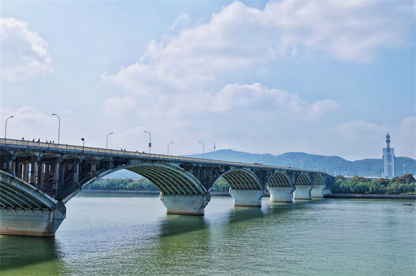 長沙湘江特大橋突發大火，組織規劃管理有何啟示？